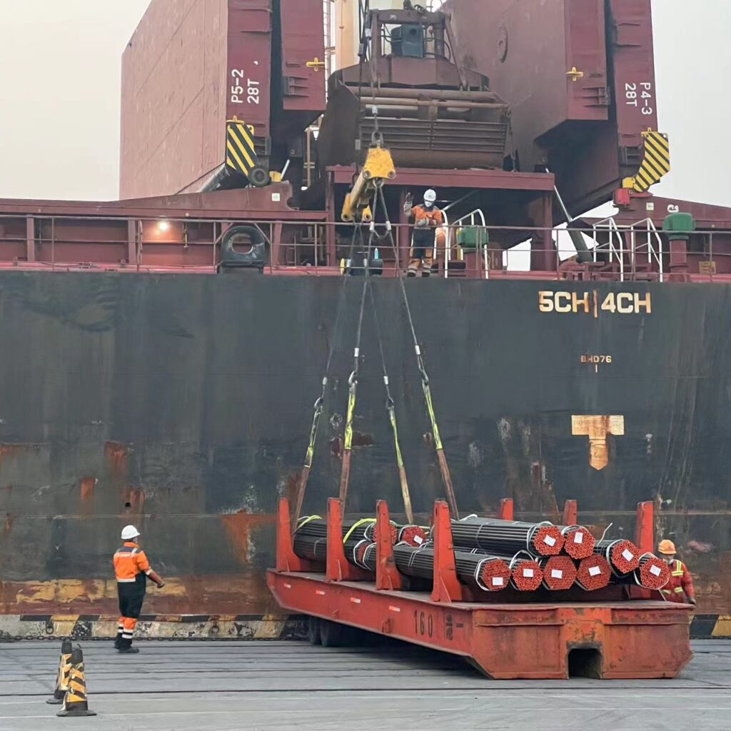 Dubai-huayang rose-steel-project-loading Dubai-huayang rose-steel-project-loading